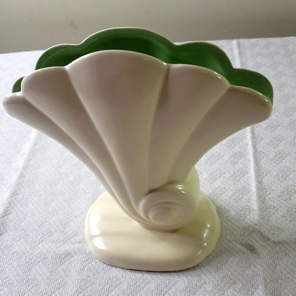 Redwing USA Vase 892 Shell‎ Swirl